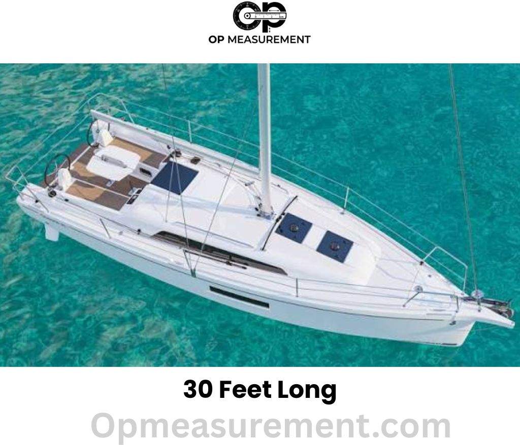 Small Yacht or Cabin Cruiser That Are 30 Feet long