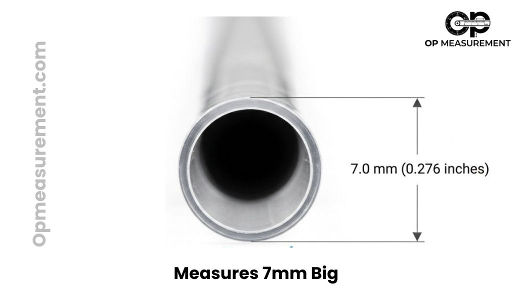 Standard Plastic Drinking Straw That Are About 7mm Big